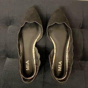 MIA Black D’Orsay Scalloped Edge Flats Suede